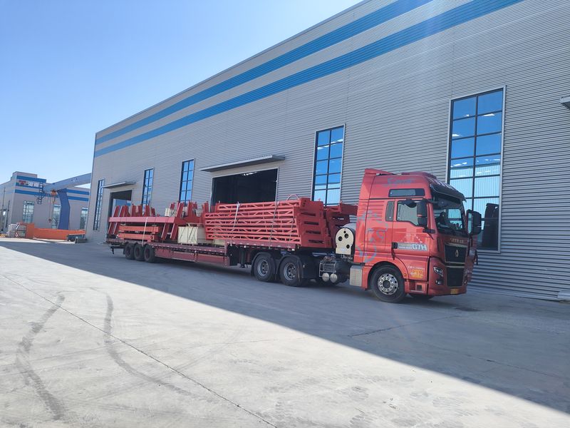 電動(dòng)葫蘆門式起重機(jī) 4臺(tái) MHxh10t—8m    2臺(tái) MHxh5t—8m      2臺(tái) 制作完成，出口哈薩克斯坦交付客戶使用