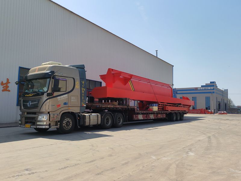 電動(dòng)葫蘆門(mén)式起重機(jī) MHxh16t—32m 制作完成，發(fā)往新疆交付客戶(hù)使用。